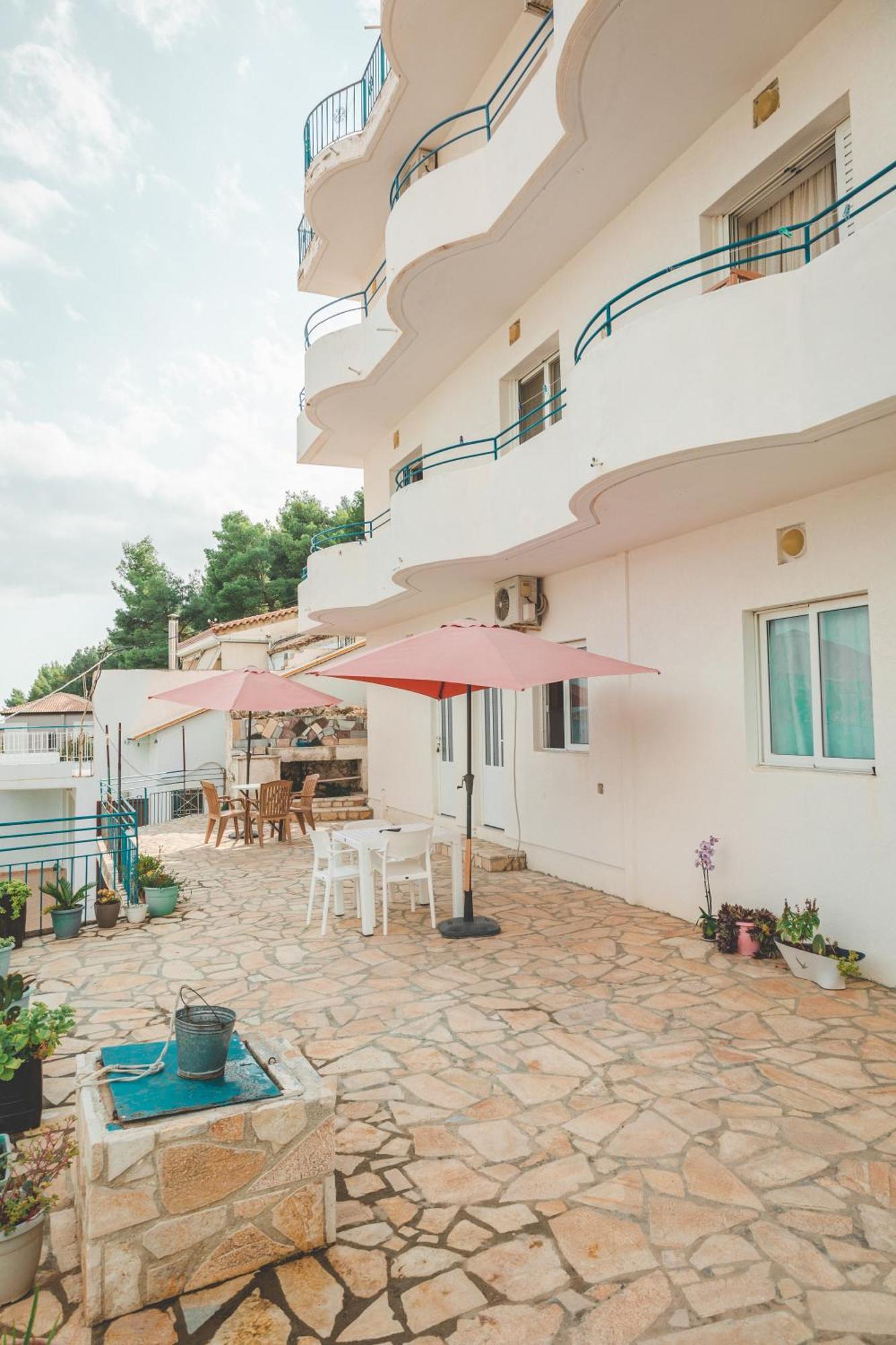 Rooms By The Sea Химара Экстерьер фото